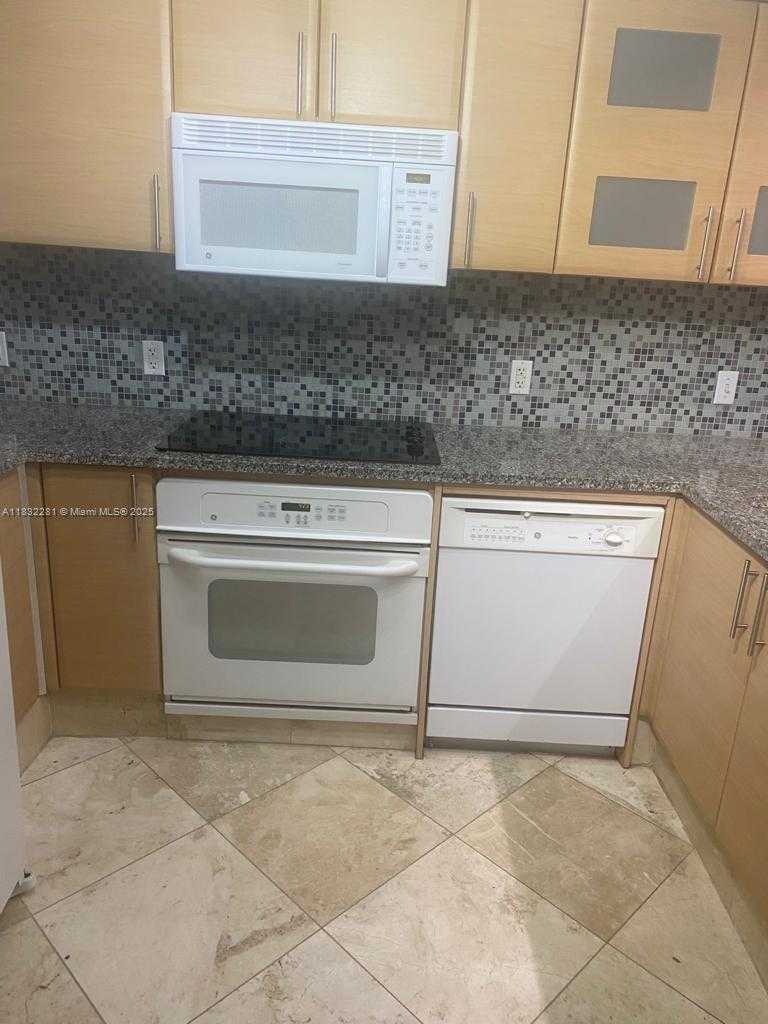 Small Image of 2101 BRICKELL AVE #903, Miami Number 15