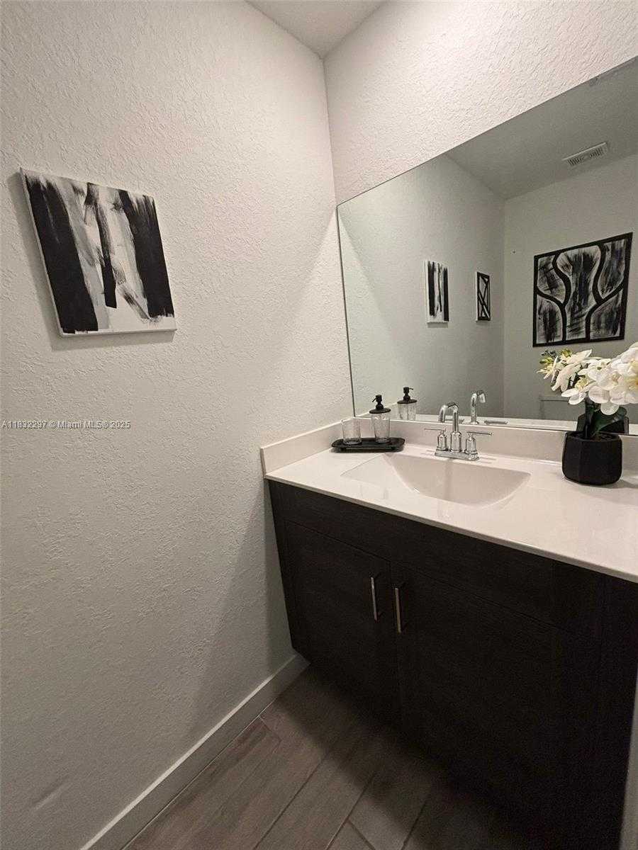 Small Image of 830 SOUTH EAST 19TH ST, Homestead Number 13