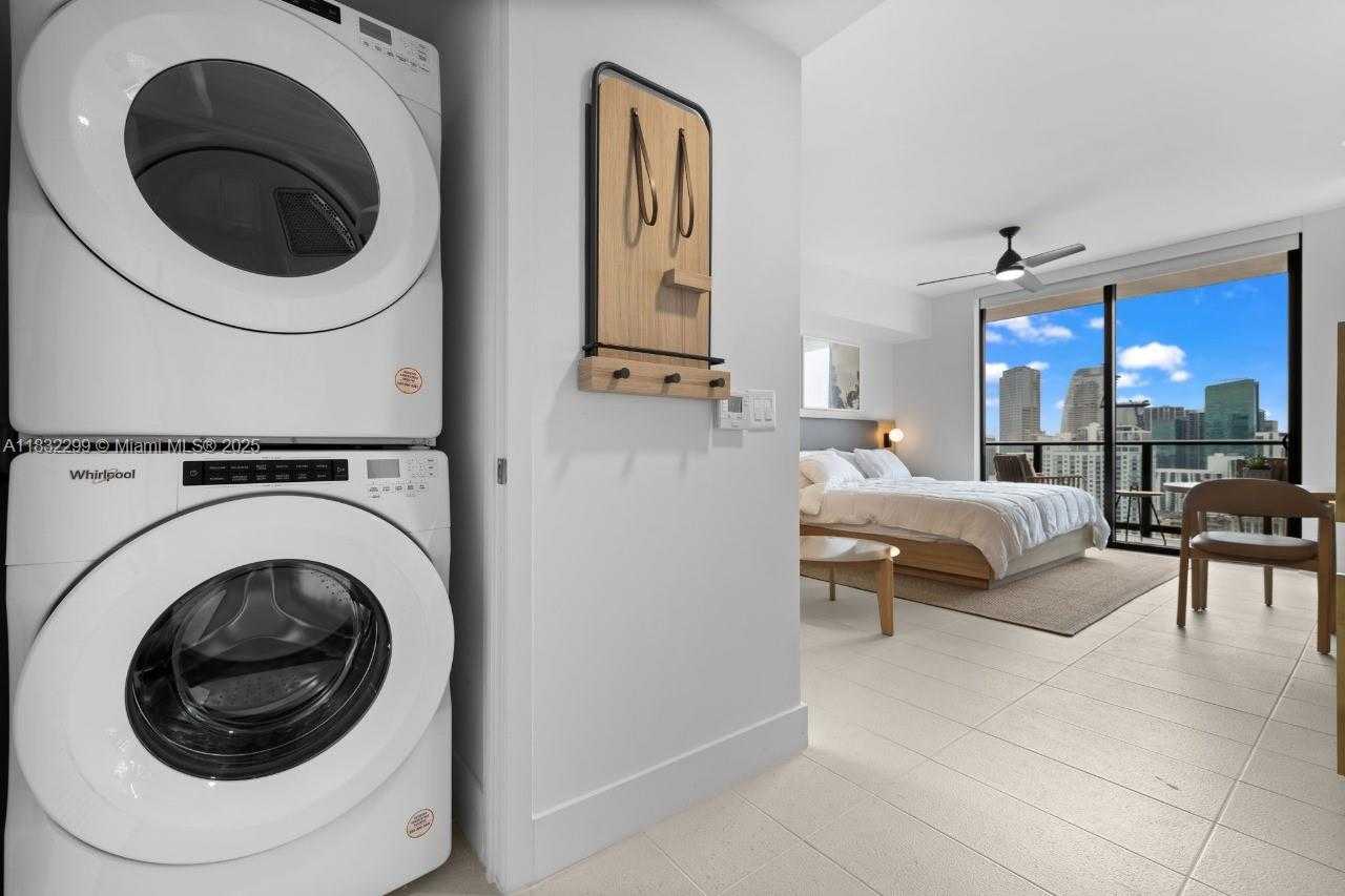 Small Image of 159 NORTH EAST 6TH ST #3512, Miami Number 10