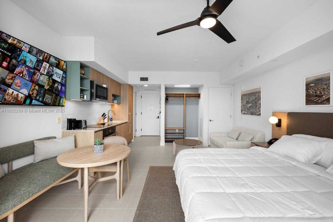 Small Image of 159 NORTH EAST 6TH ST #3512, Miami Number 14