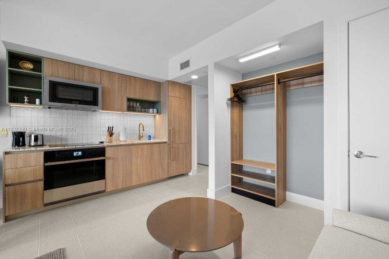 Small Image of 159 NORTH EAST 6TH ST #3512, Miami Number 6