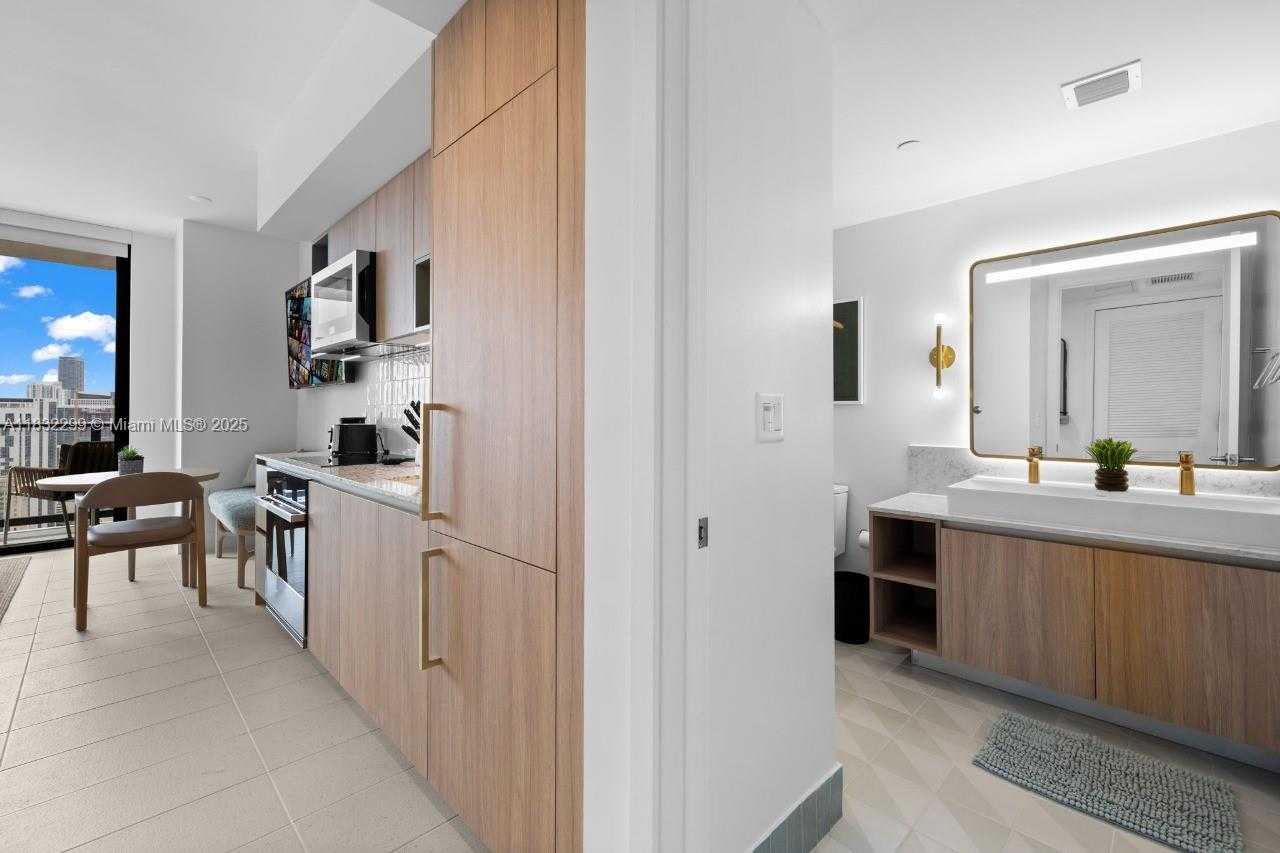 Small Image of 159 NORTH EAST 6TH ST #3512, Miami Number 7