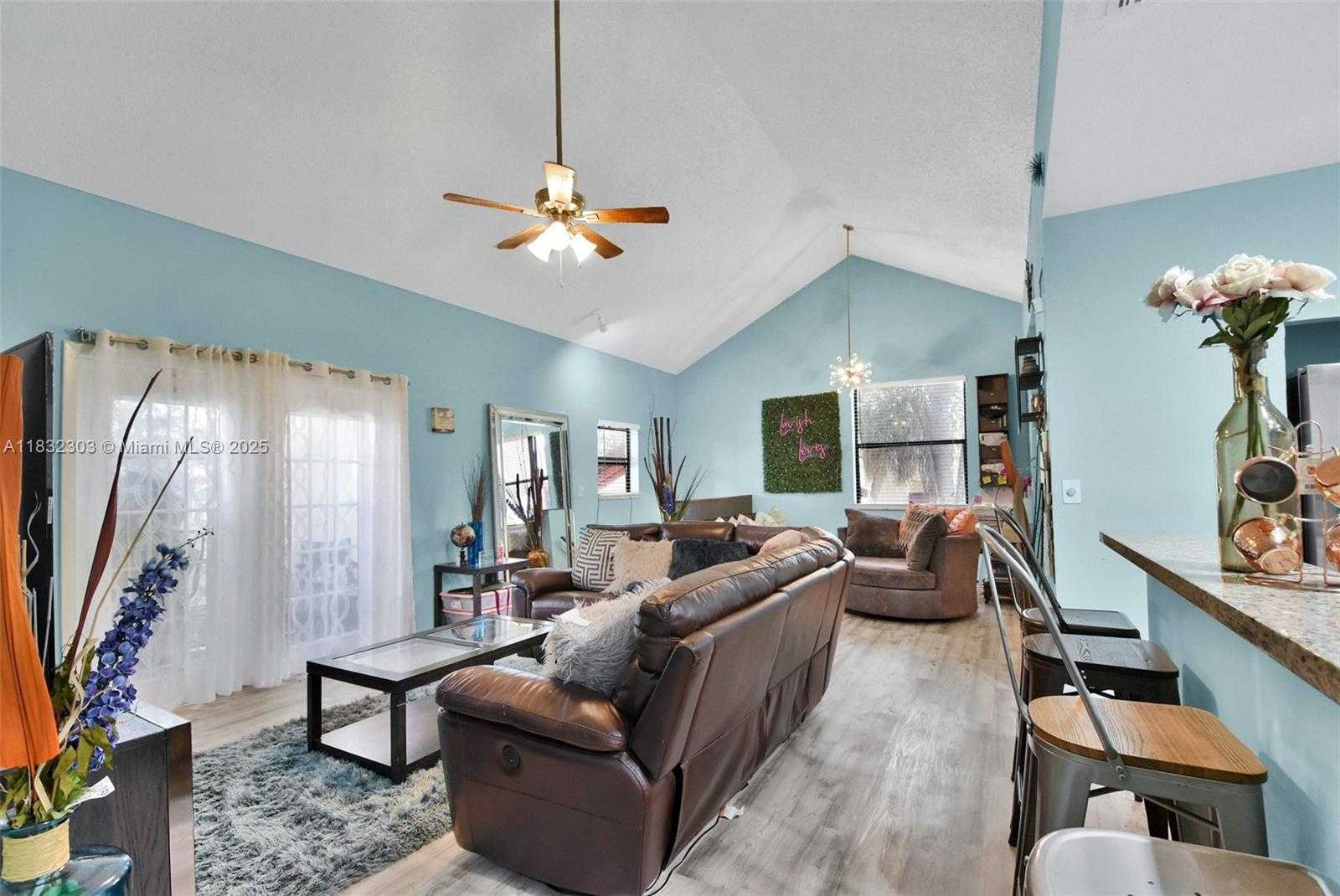 Small Image of 1419 AVON LN #216, North Lauderdale Number 12