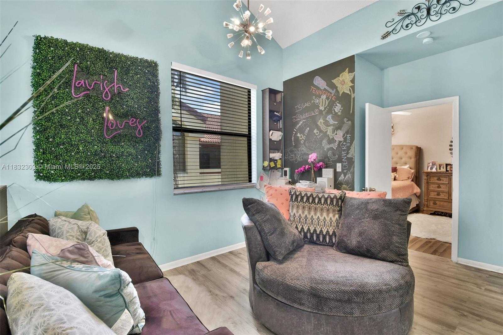 Small Image of 1419 AVON LN #216, North Lauderdale Number 16