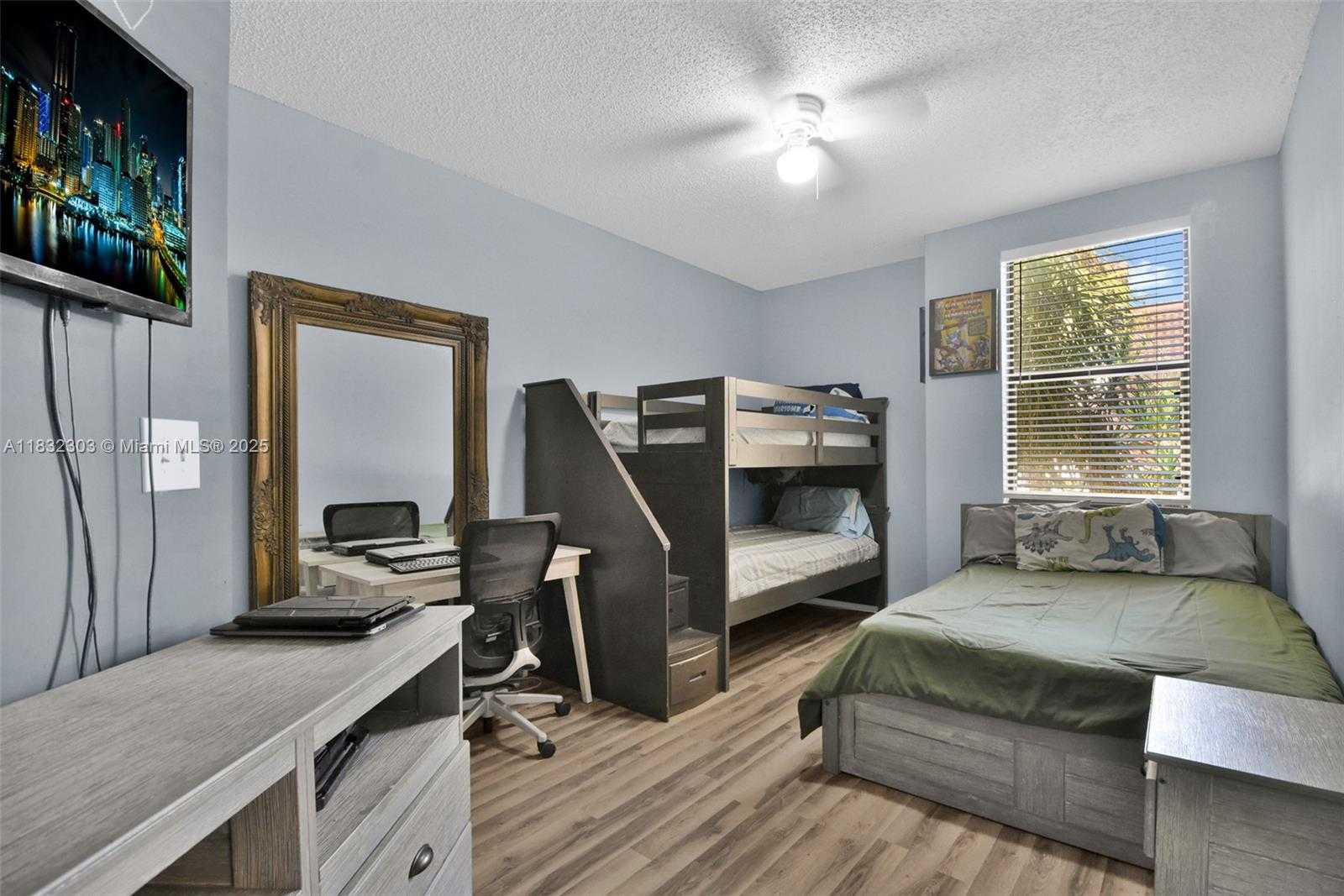 Small Image of 1419 AVON LN #216, North Lauderdale Number 31