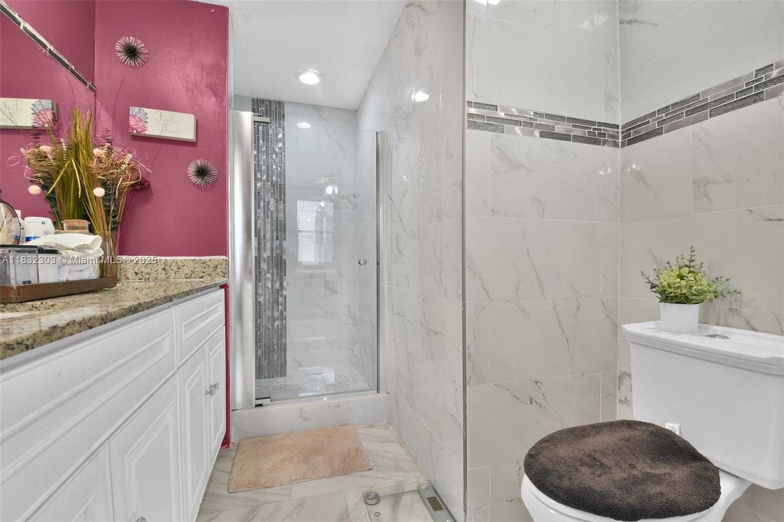 Small Image of 1419 AVON LN #216, North Lauderdale Number 33