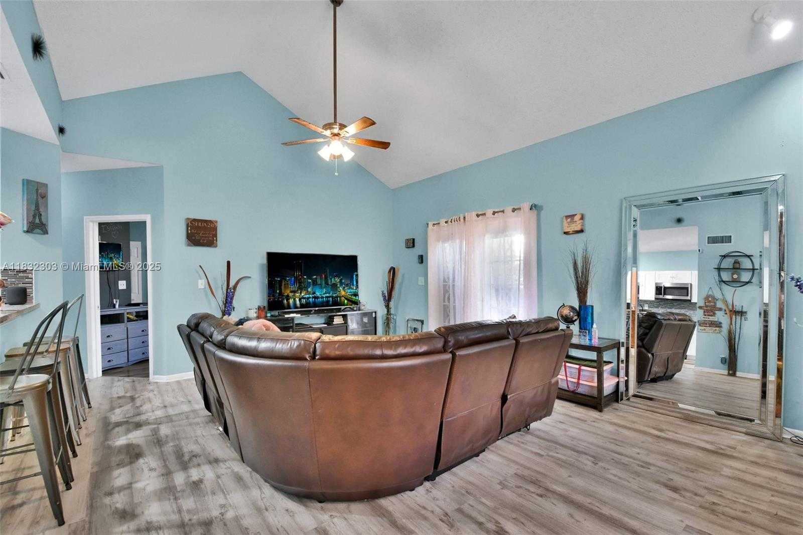 Small Image of 1419 AVON LN #216, North Lauderdale Number 8