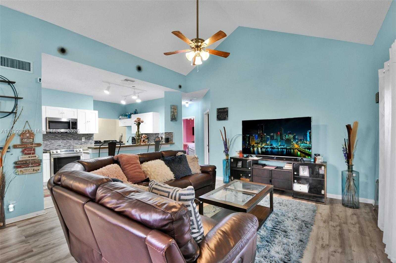 Small Image of 1419 AVON LN #216, North Lauderdale Number 9