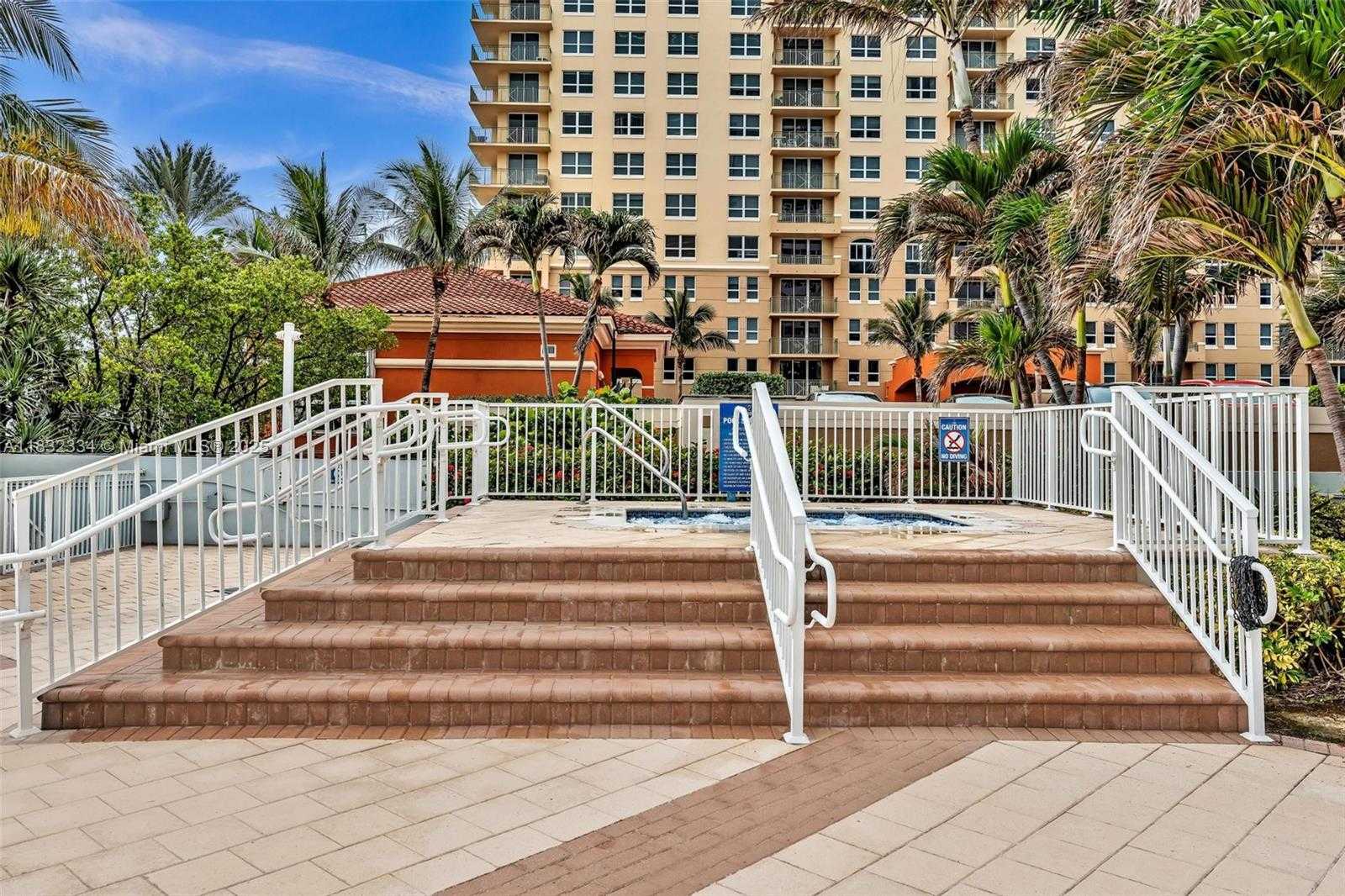 Small Image of 2030 SOUTH OCEAN DR #414, Hallandale Beach Number 12