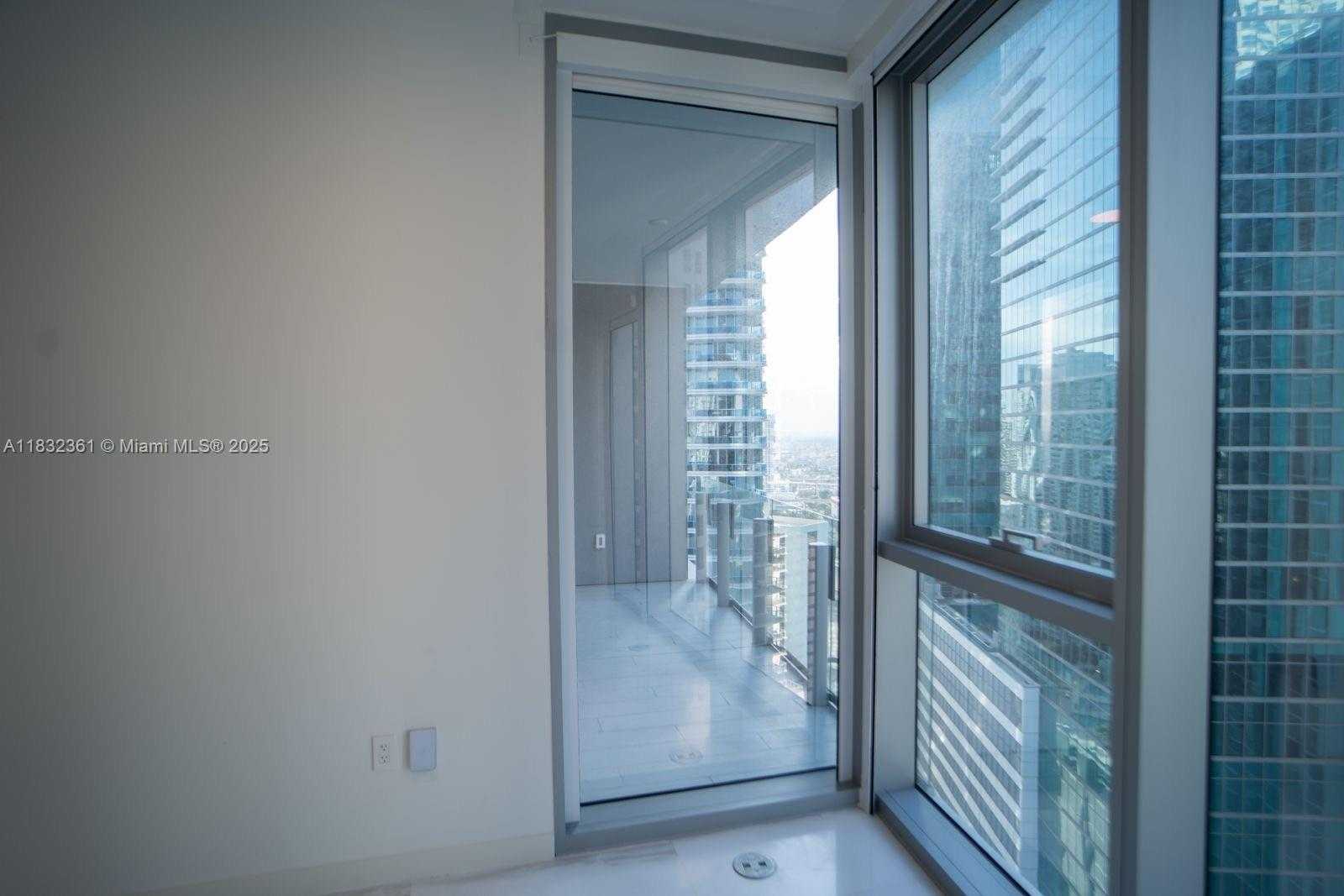 Small Image of 300 BISCAYNE BLVD WAY #3009, Miami Number 10