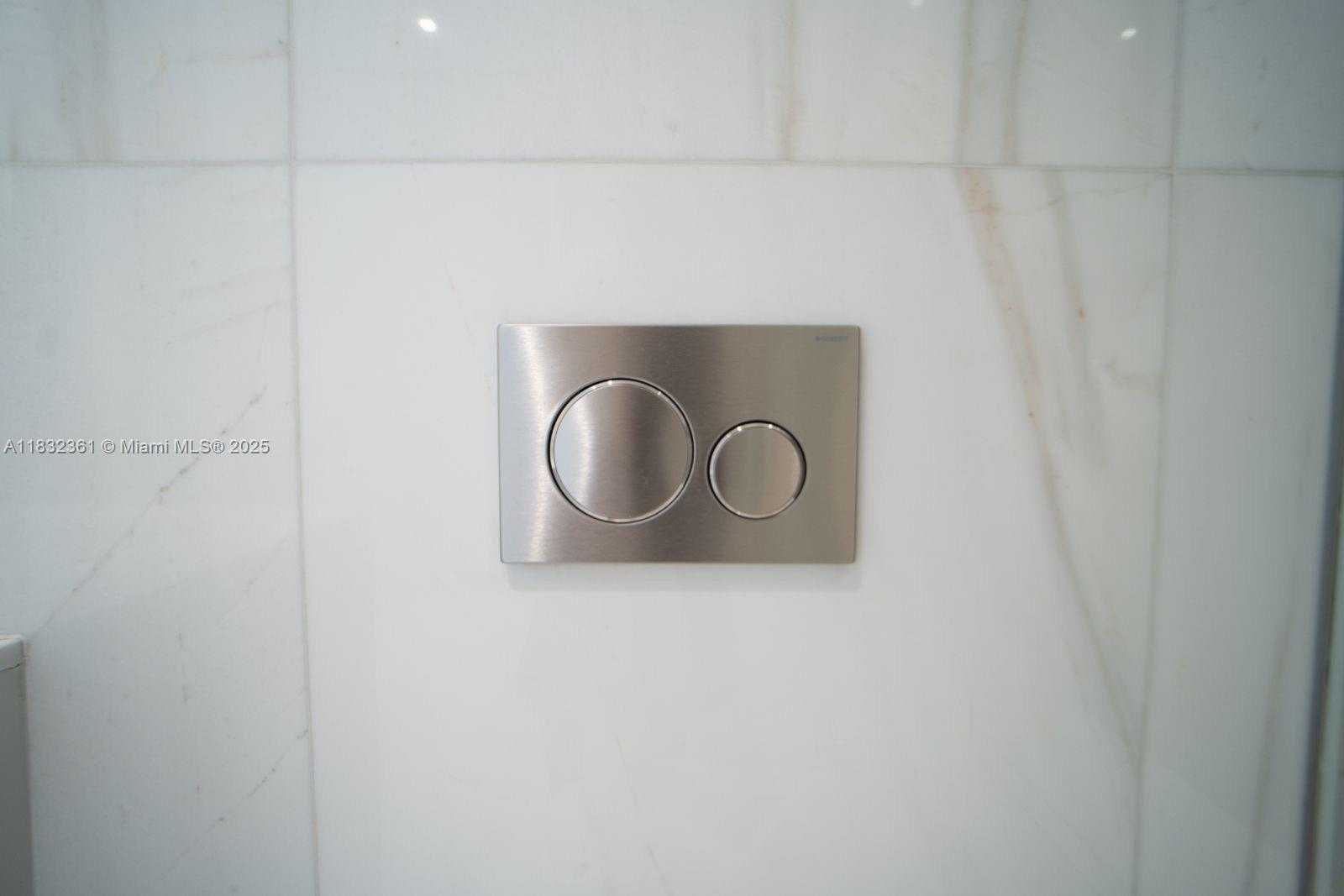 Small Image of 300 BISCAYNE BLVD WAY #3009, Miami Number 19