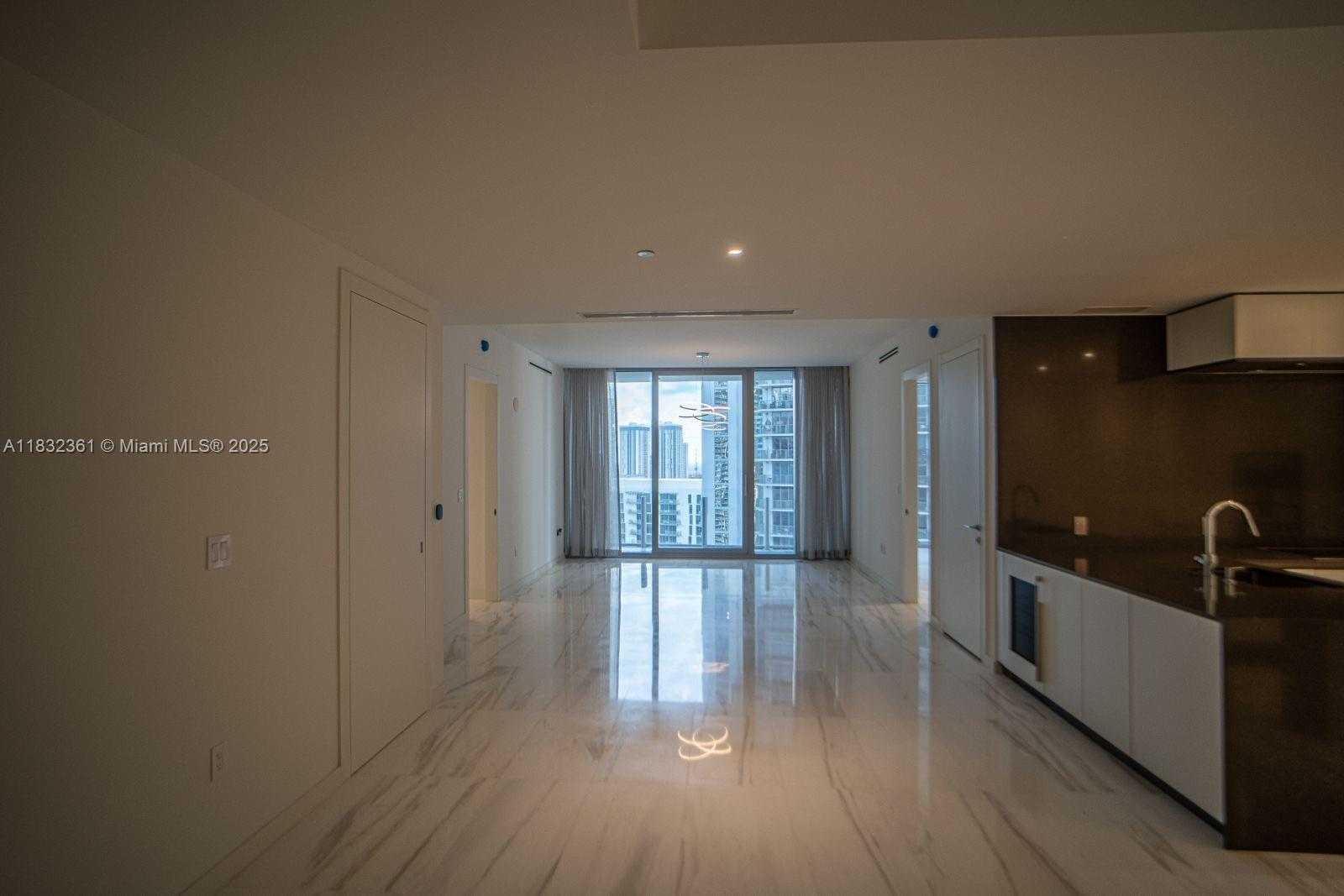 Small Image of 300 BISCAYNE BLVD WAY #3009, Miami Number 6