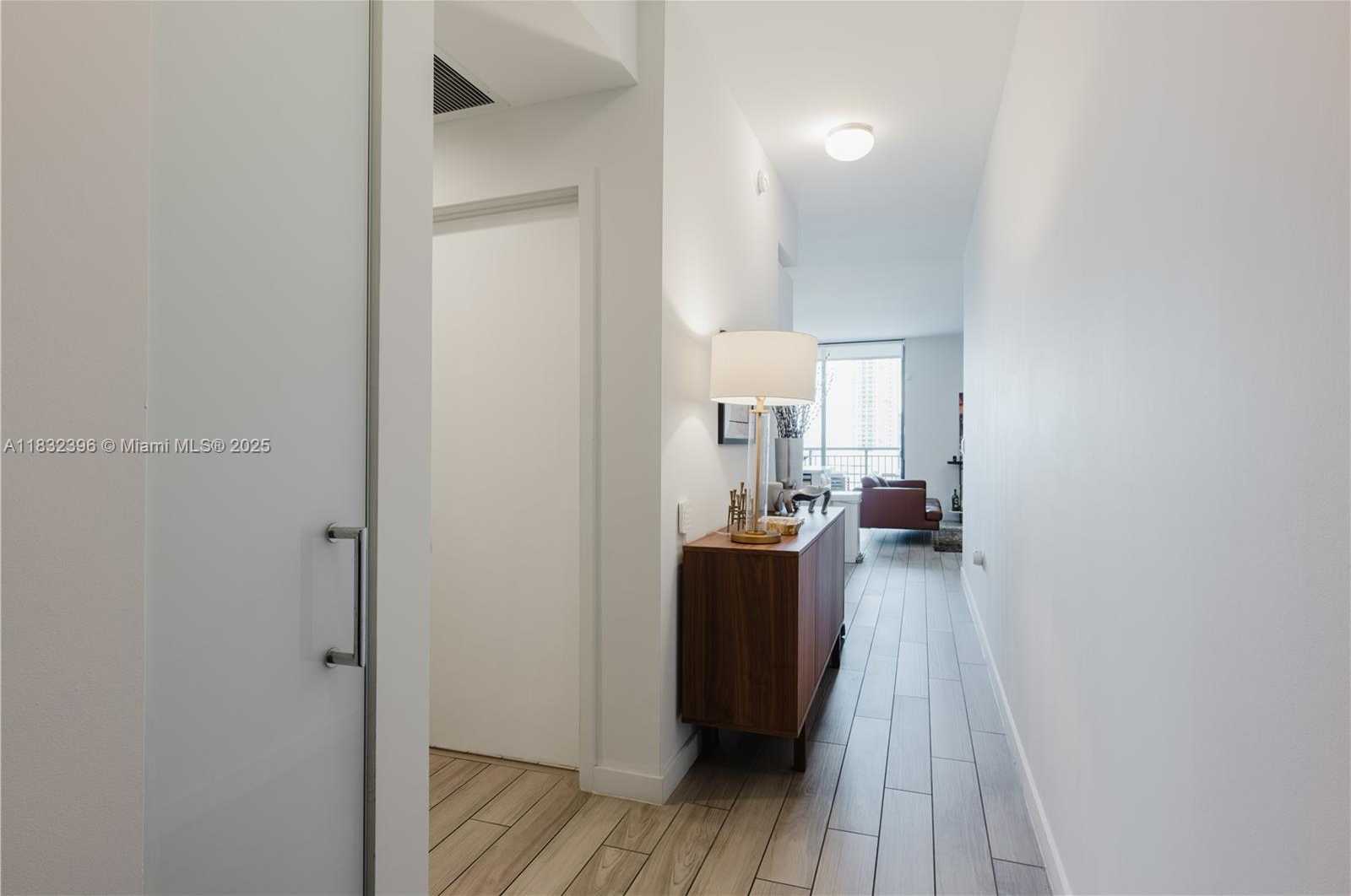Small Image of 999 SOUTH WEST 1ST AVE #2002, Miami Number 14