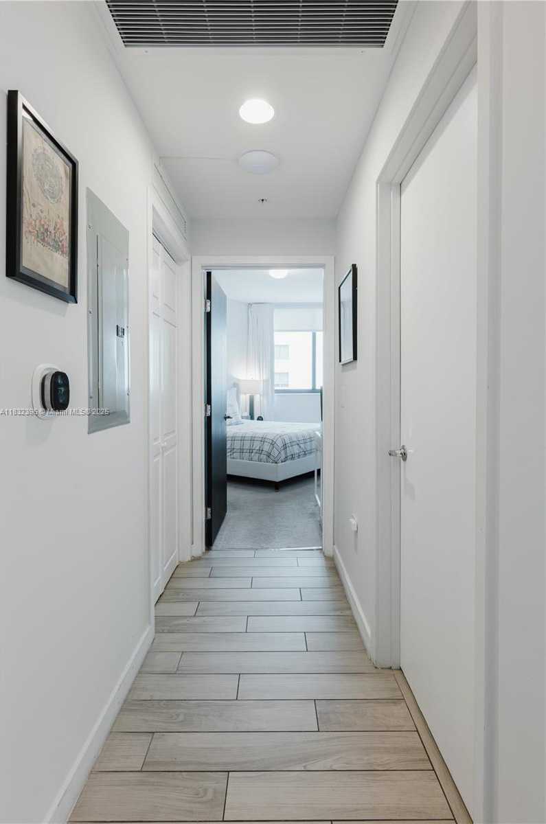 Small Image of 999 SOUTH WEST 1ST AVE #2002, Miami Number 15