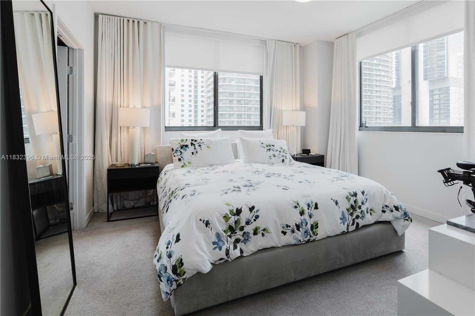 Small Image of 999 SOUTH WEST 1ST AVE #2002, Miami Number 31