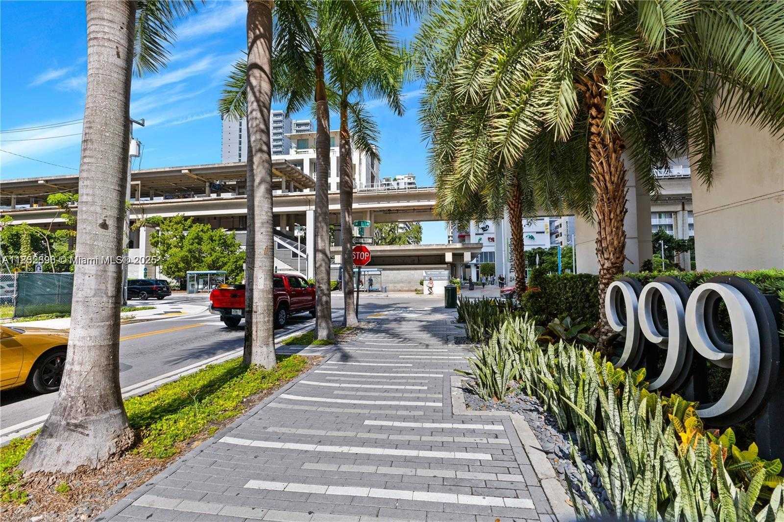 Small Image of 999 SOUTH WEST 1ST AVE #2002, Miami Number 60