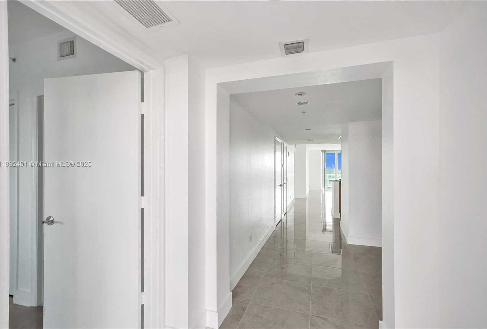 Small Image of 14951 ROYAL OAKS LN #806, North Miami Number 3