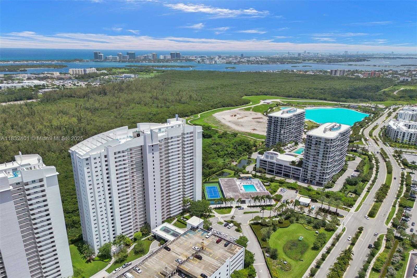 Small Image of 14951 ROYAL OAKS LN #806, North Miami Number 56