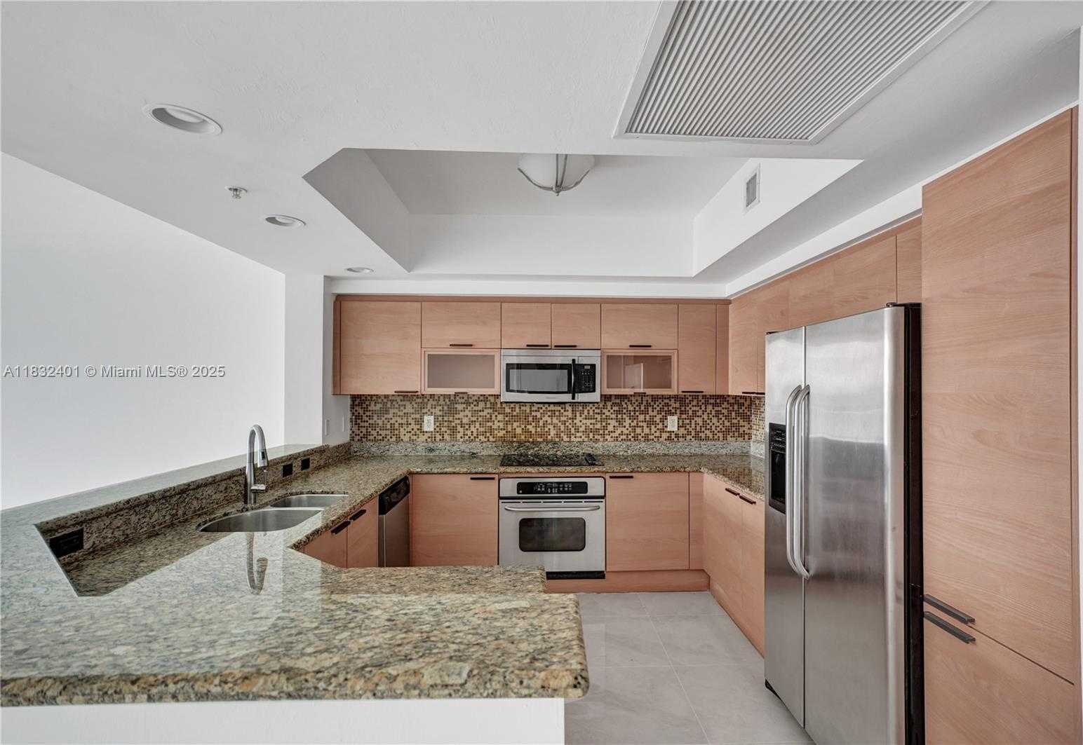Small Image of 14951 ROYAL OAKS LN #806, North Miami Number 8