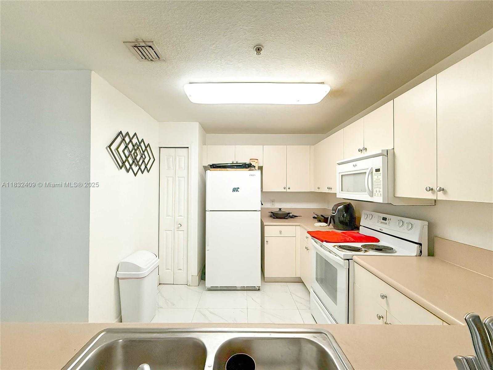 Small Image of 11202 NORTH WEST 83RD ST #112, Doral Number 13