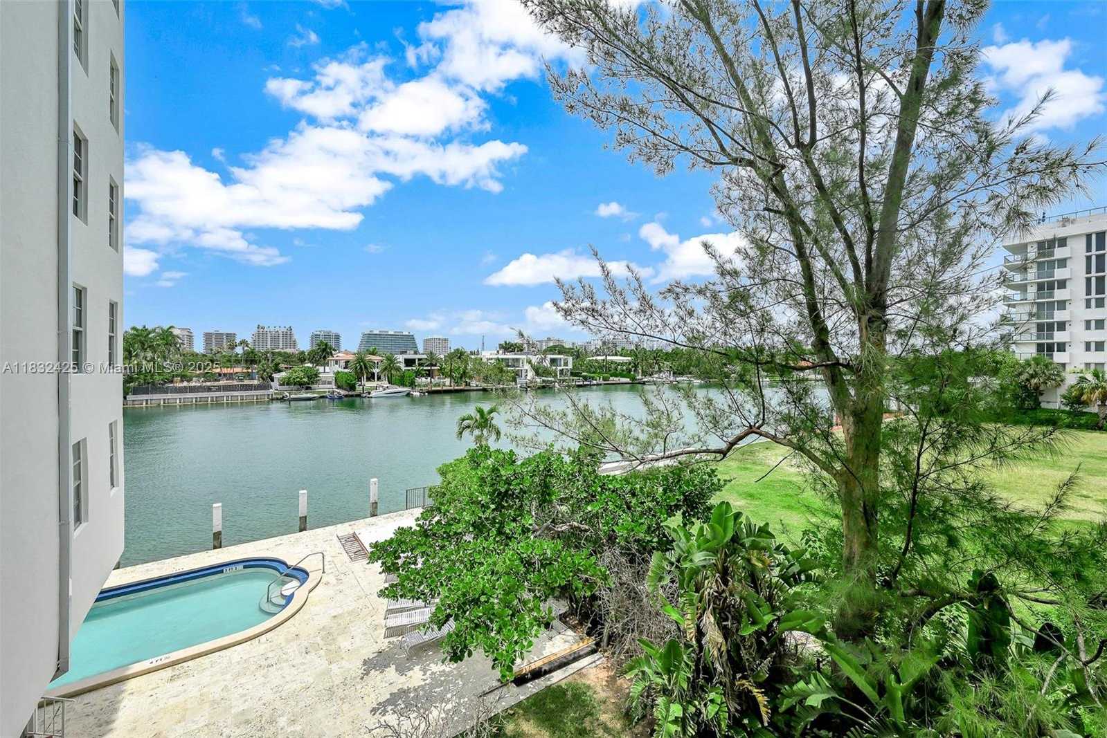 Small Image of 9341 EAST BAY HARBOR DR #3D, Bay Harbor Islands Number 19