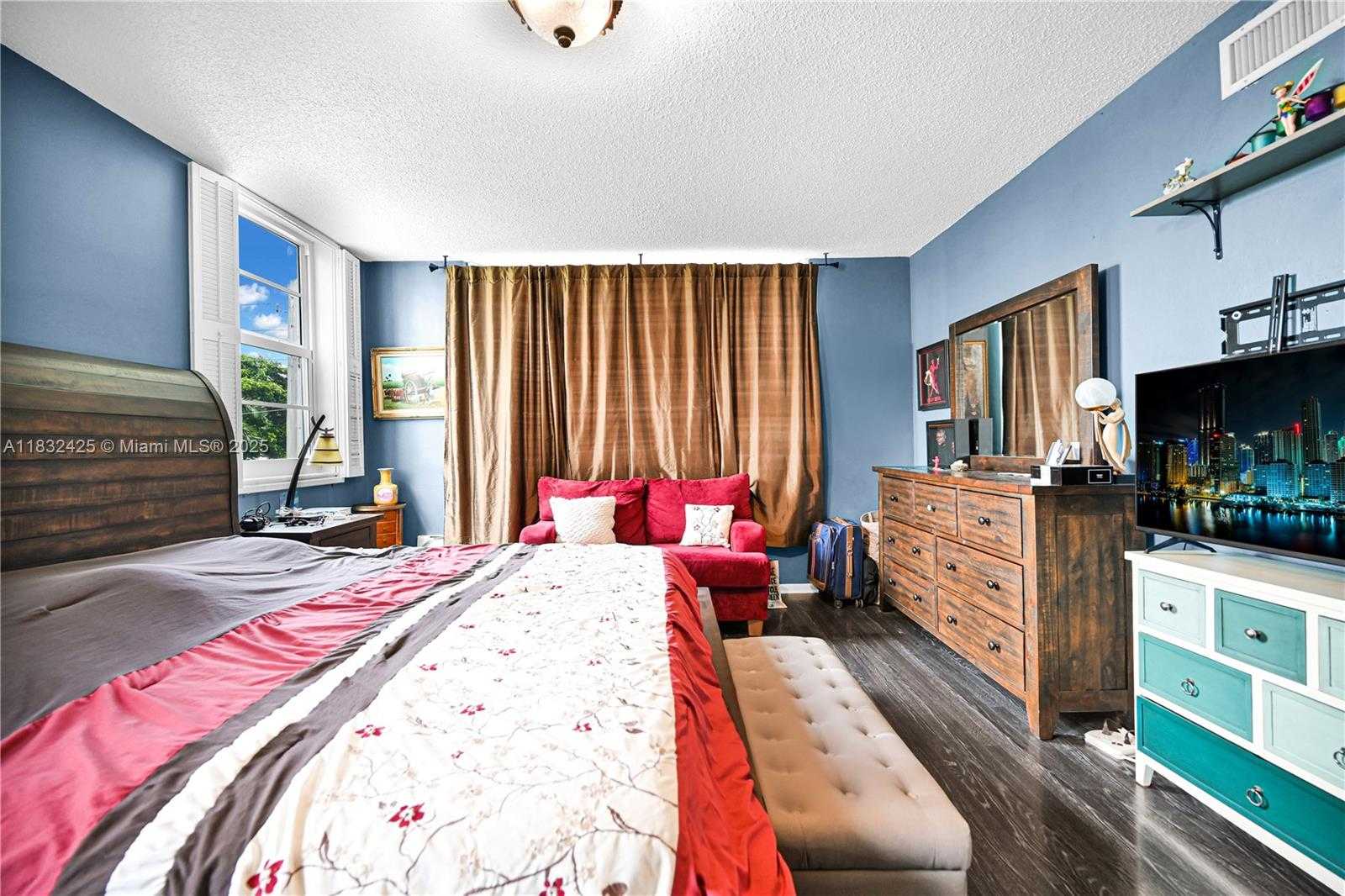 Small Image of 9341 EAST BAY HARBOR DR #3D, Bay Harbor Islands Number 21