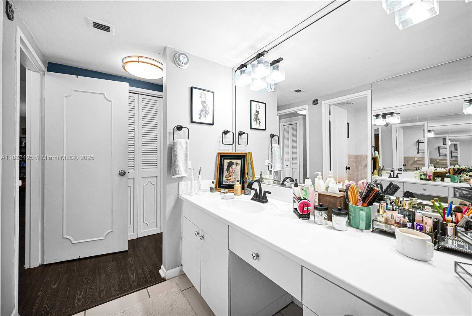 Small Image of 9341 EAST BAY HARBOR DR #3D, Bay Harbor Islands Number 25