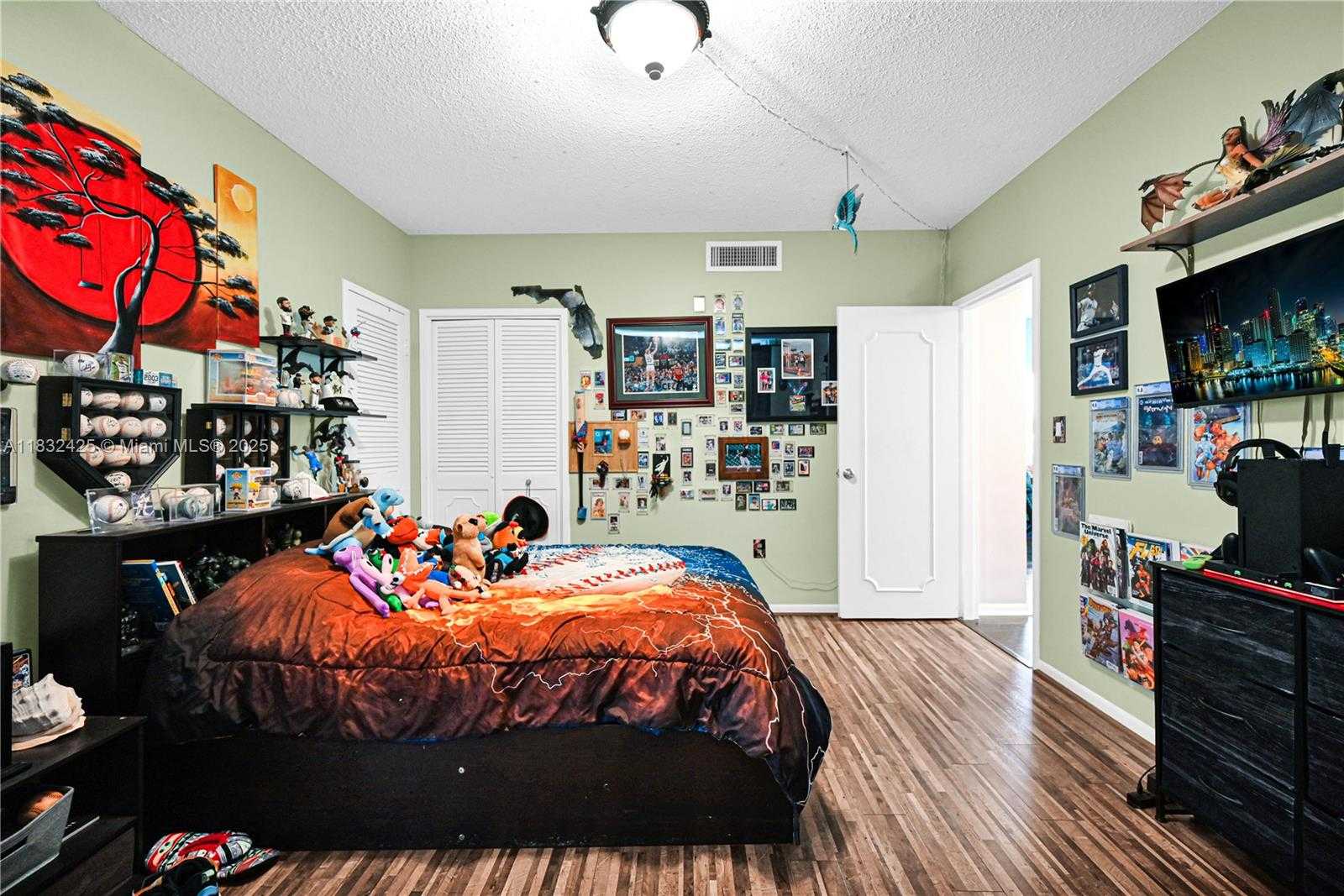 Small Image of 9341 EAST BAY HARBOR DR #3D, Bay Harbor Islands Number 28