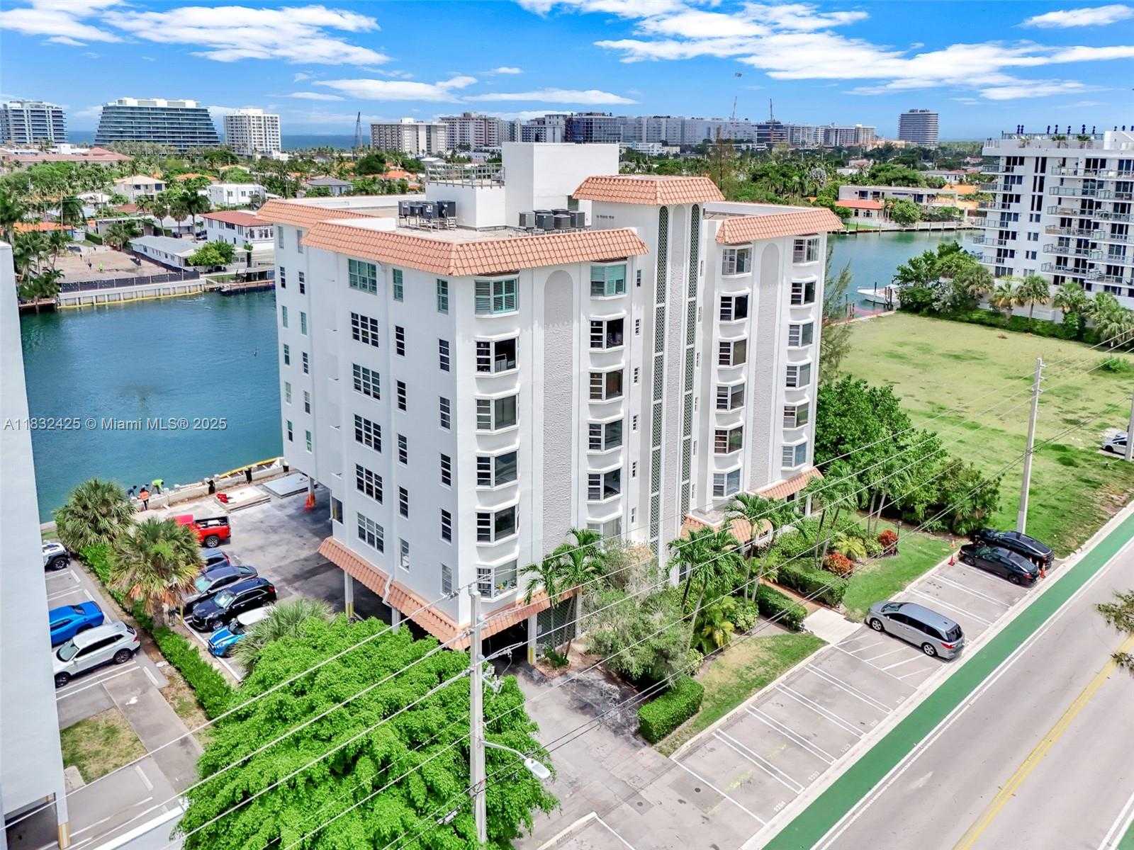 Small Image of 9341 EAST BAY HARBOR DR #3D, Bay Harbor Islands Number 52