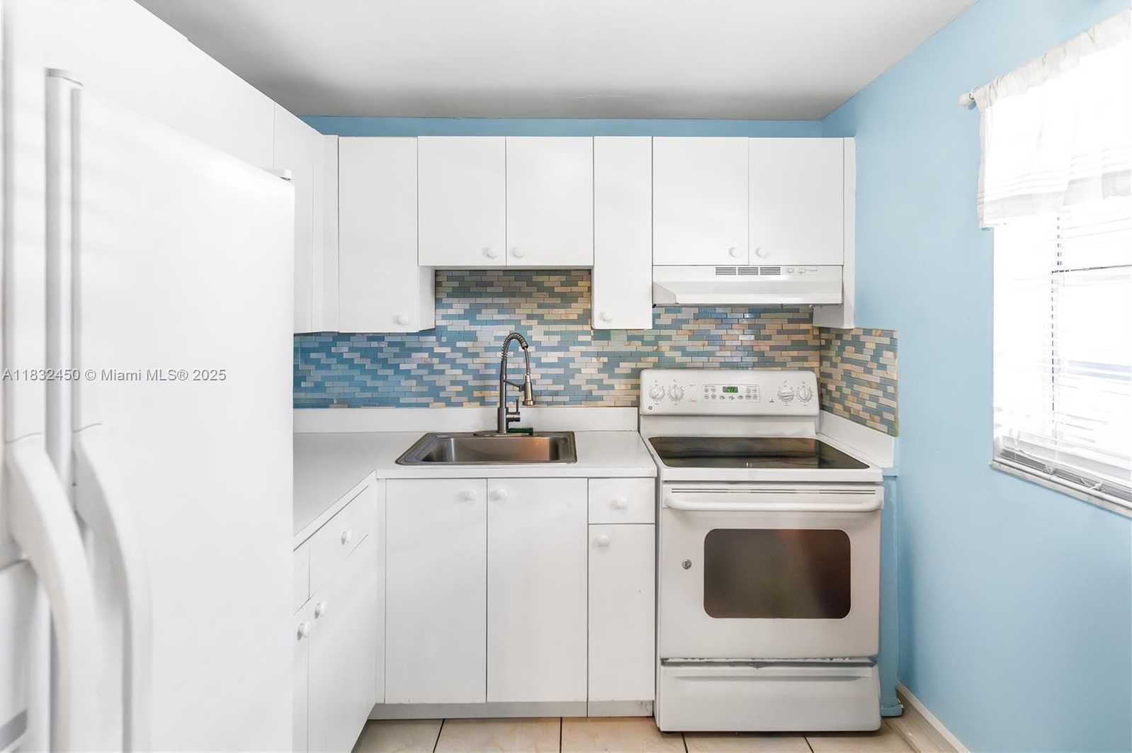 Small Image of 1755 WEST 60TH ST #D206, Hialeah Number 4
