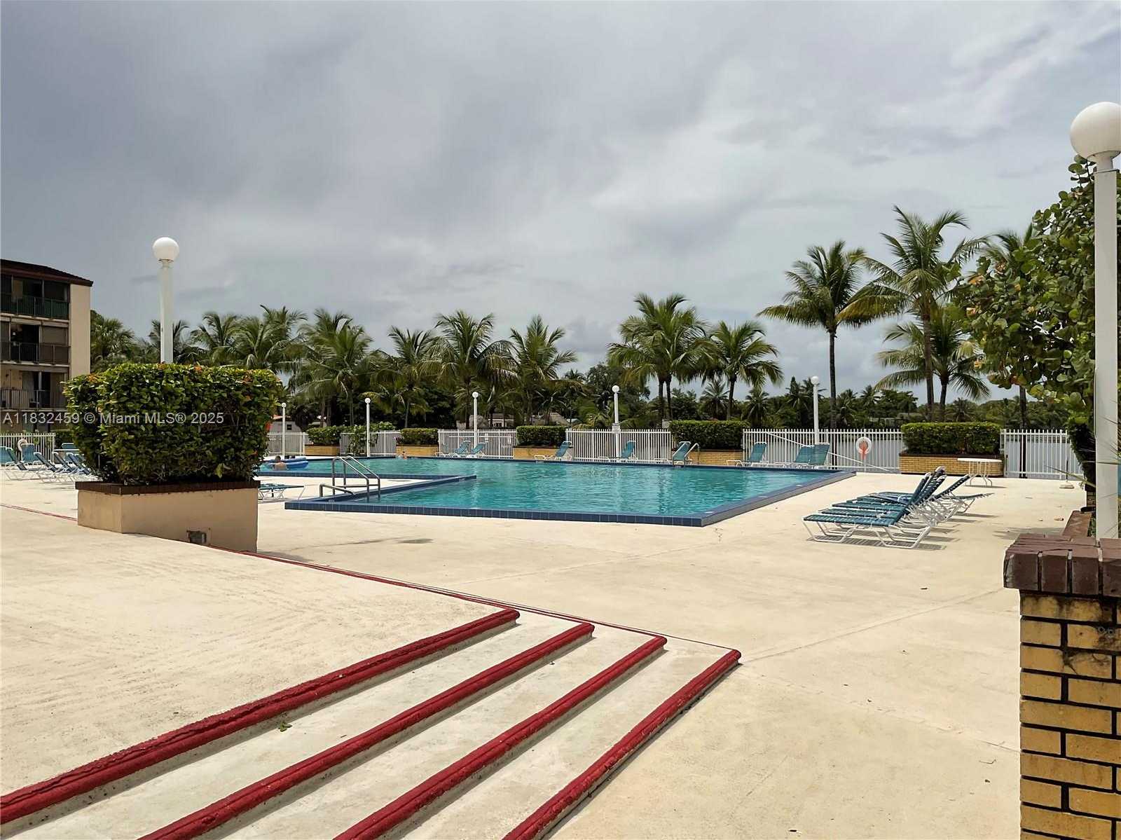 Small Image of 14201 NORTH KENDALL DR #412D, Miami Number 8