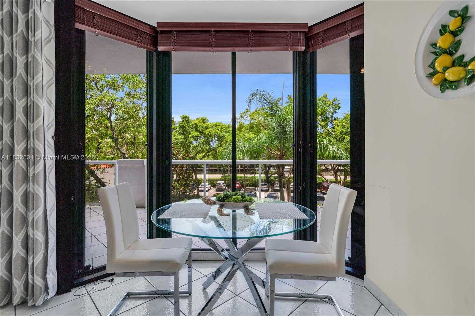 Small Image of 3640 YACHT CLUB DR #203, Aventura Number 12