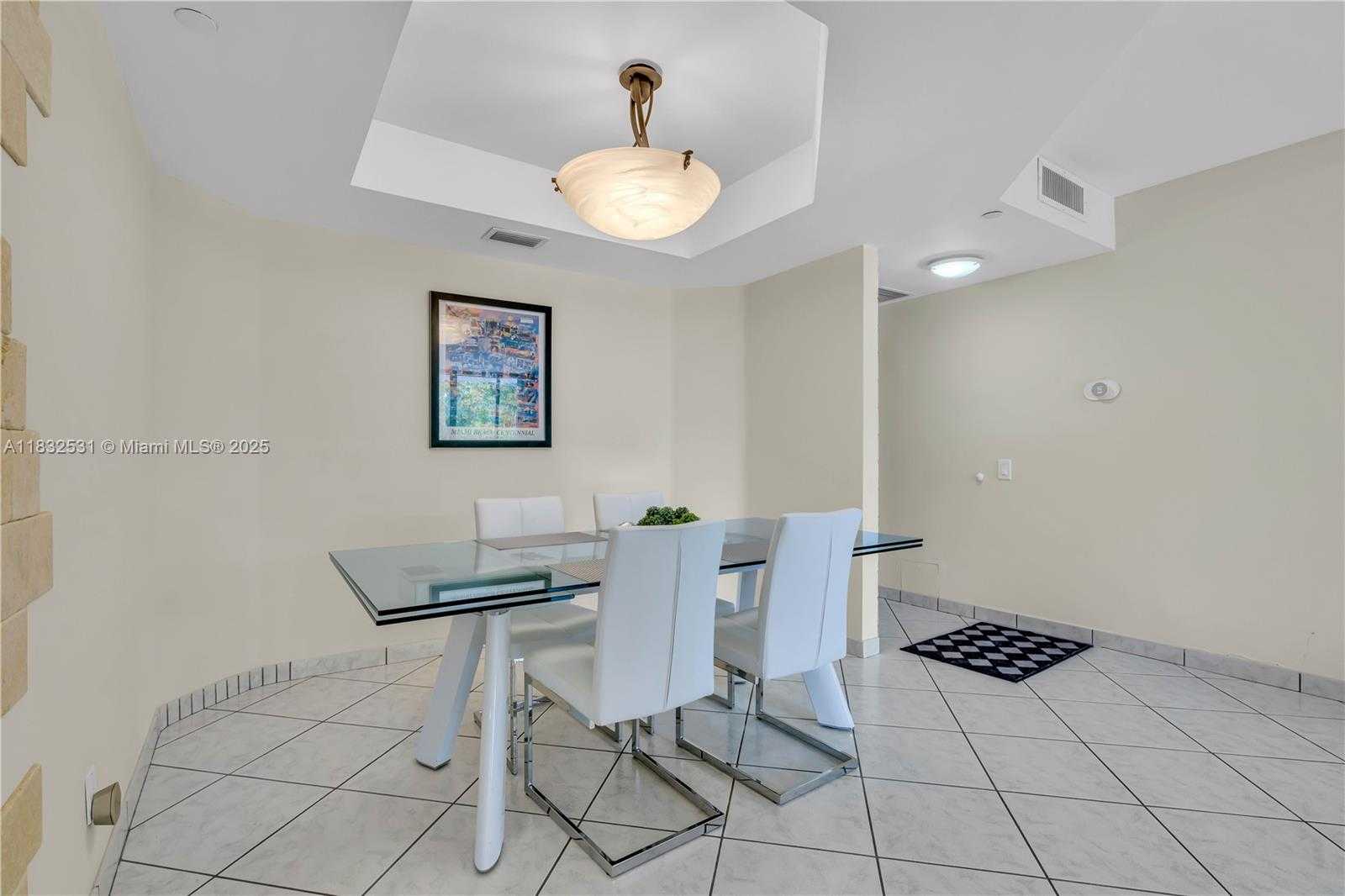 Small Image of 3640 YACHT CLUB DR #203, Aventura Number 16