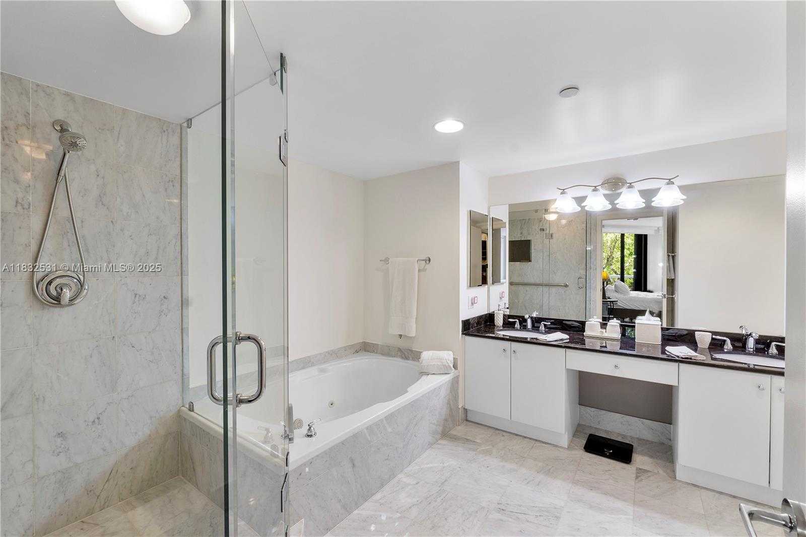 Small Image of 3640 YACHT CLUB DR #203, Aventura Number 26