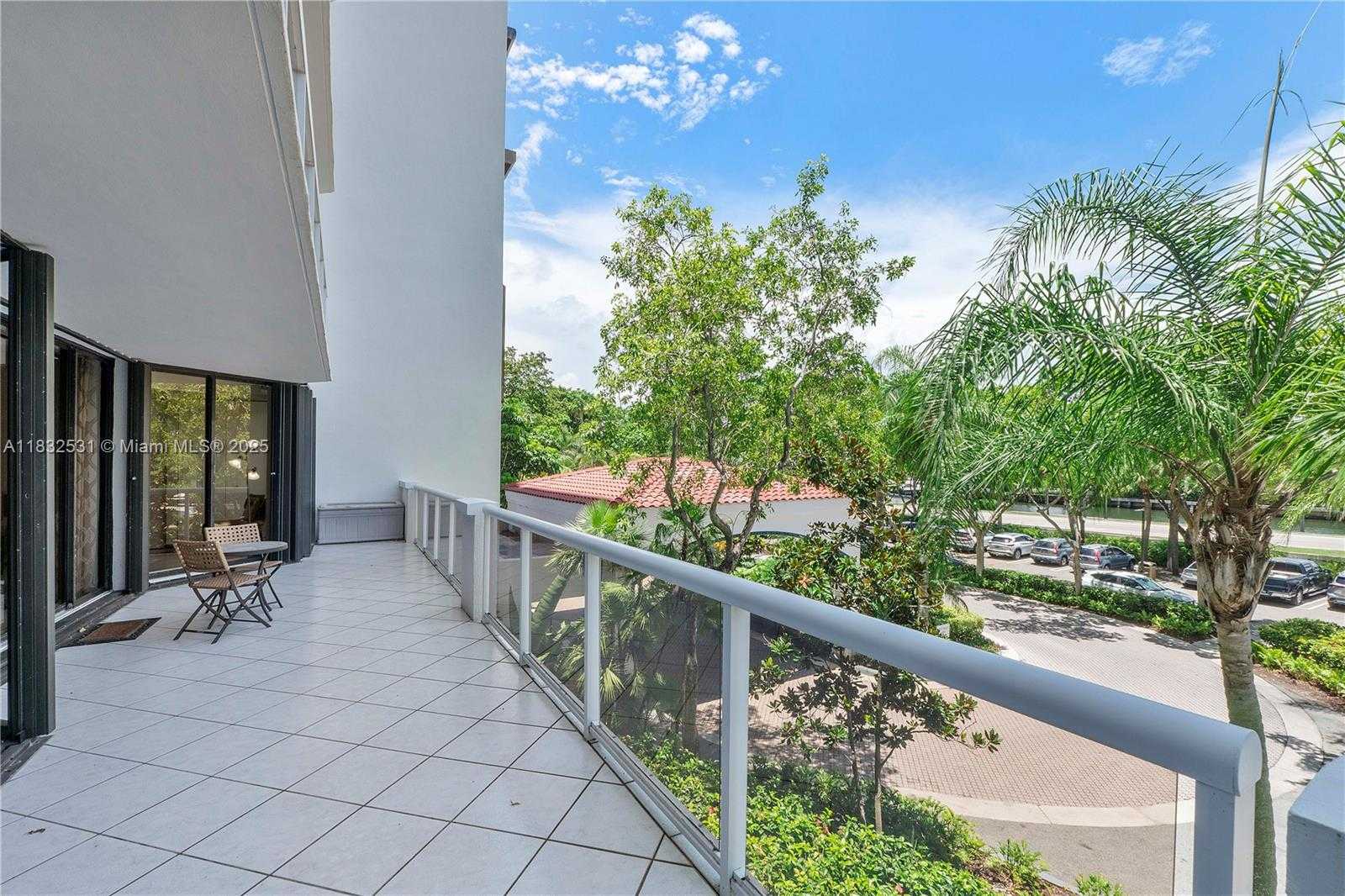 Small Image of 3640 YACHT CLUB DR #203, Aventura Number 29