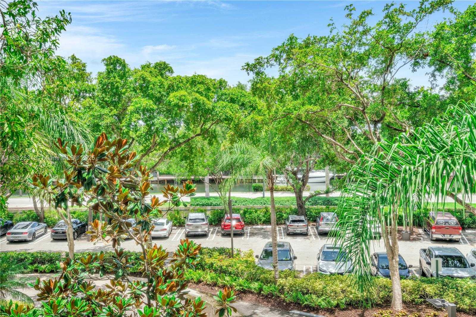 Small Image of 3640 YACHT CLUB DR #203, Aventura Number 32