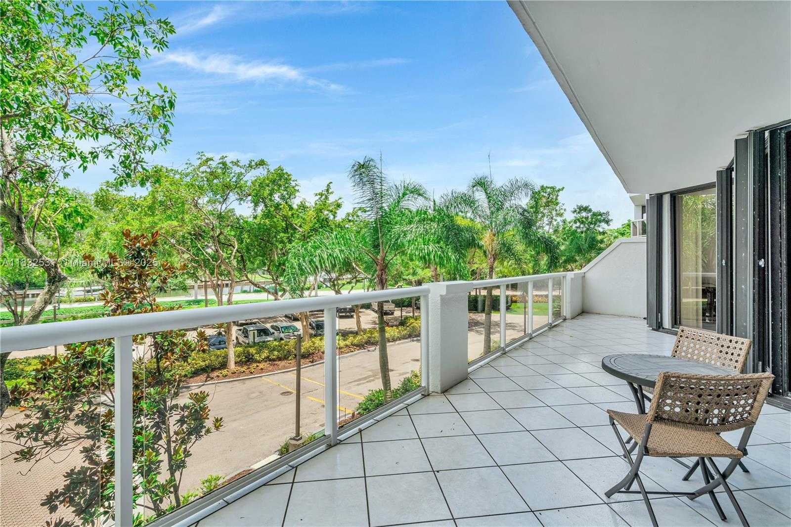 Small Image of 3640 YACHT CLUB DR #203, Aventura Number 33
