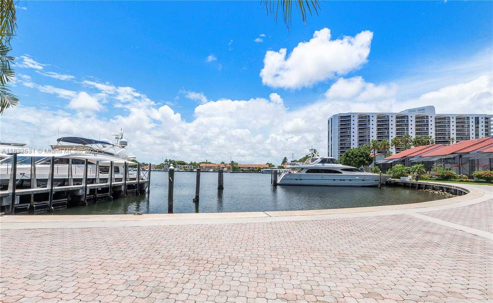 Small Image of 3640 YACHT CLUB DR #203, Aventura Number 39