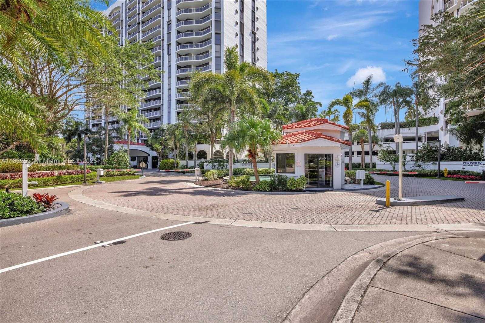 Small Image of 3640 YACHT CLUB DR #203, Aventura Number 4