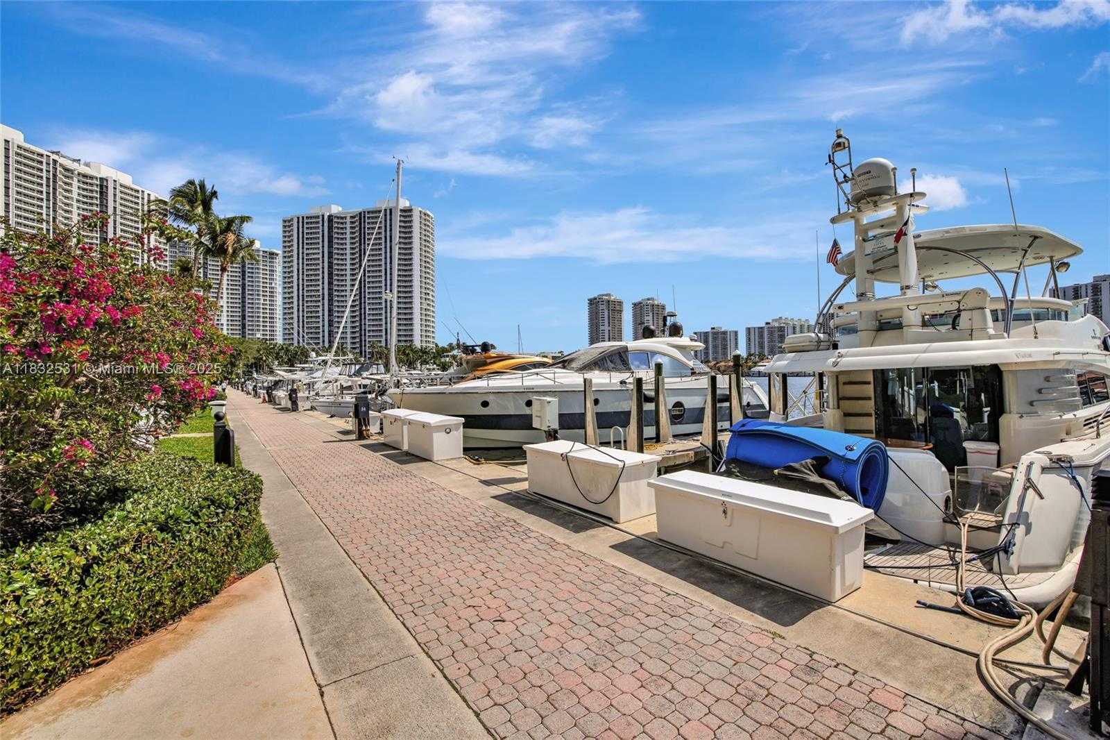 Small Image of 3640 YACHT CLUB DR #203, Aventura Number 40