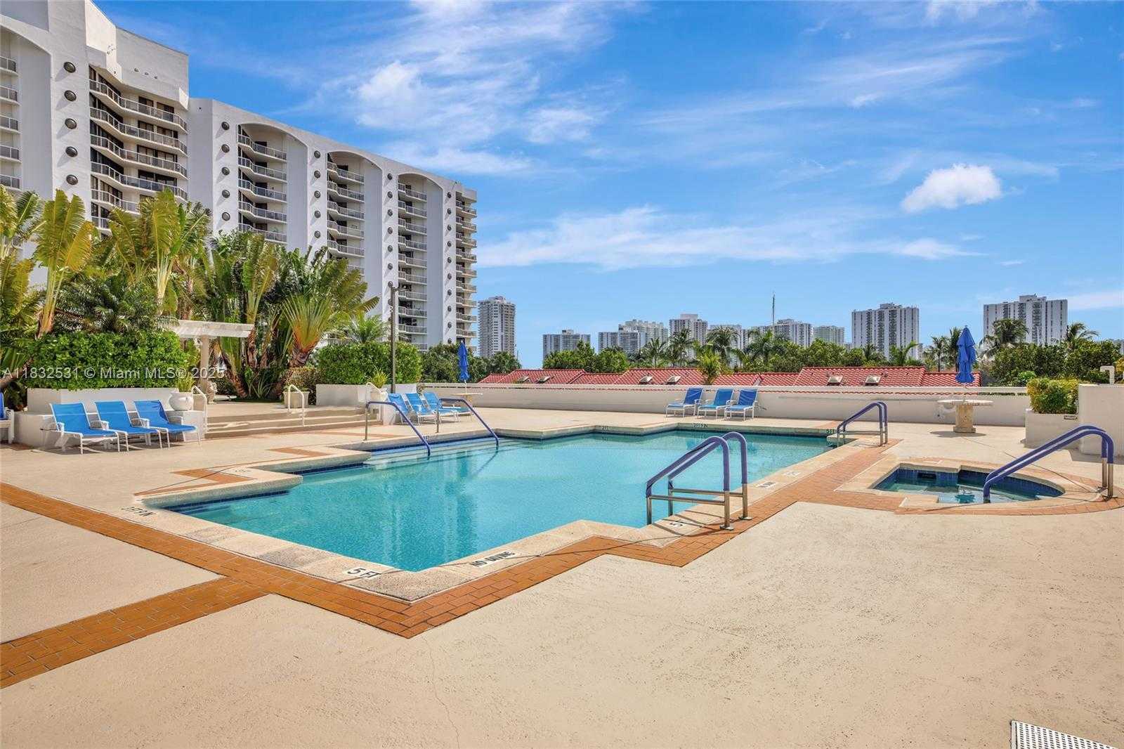 Small Image of 3640 YACHT CLUB DR #203, Aventura Number 41