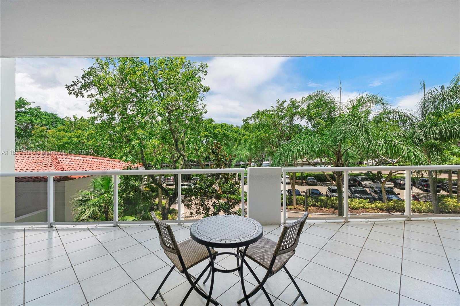 Small Image of 3640 YACHT CLUB DR #203, Aventura Number 5