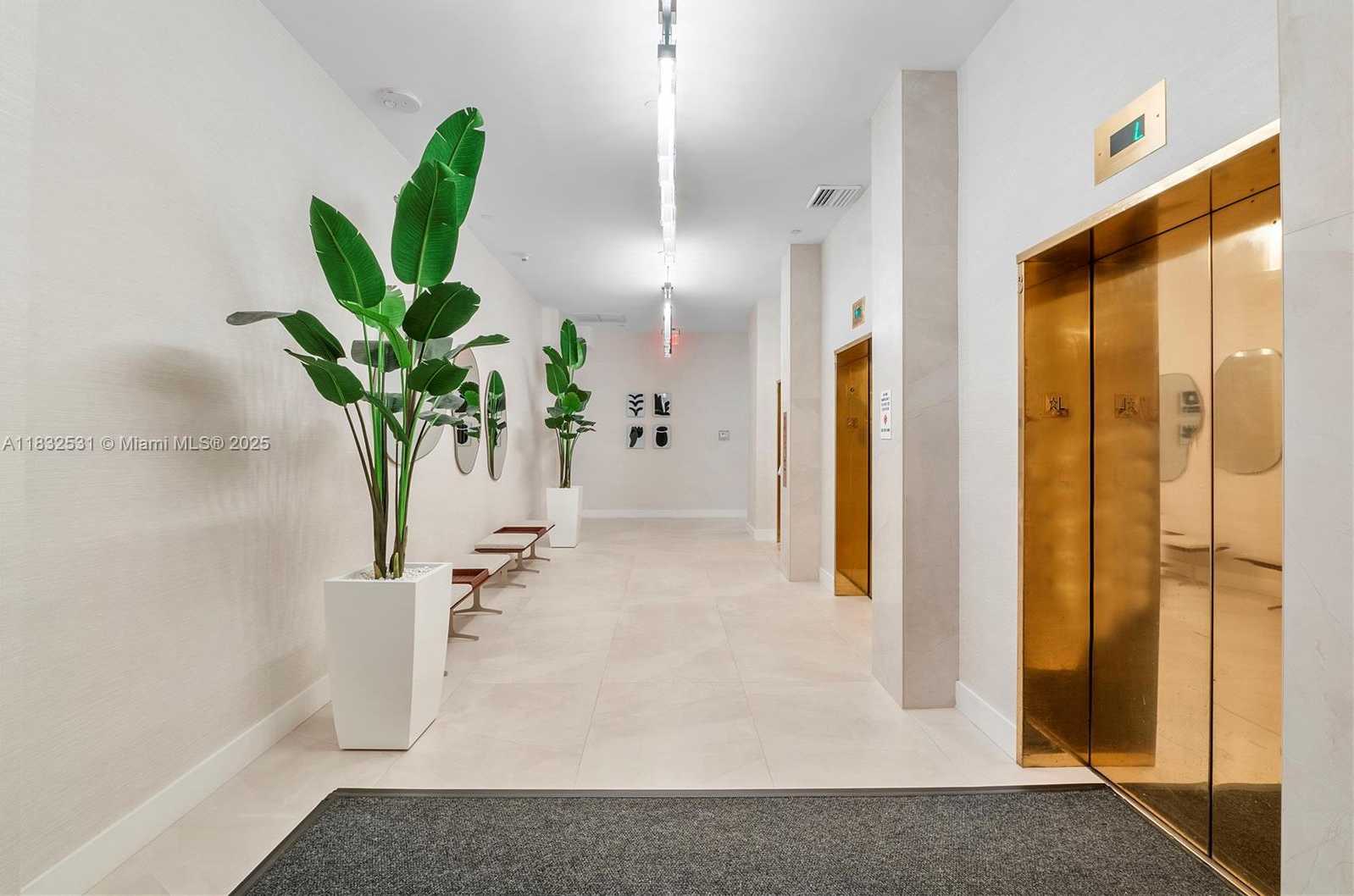 Small Image of 3640 YACHT CLUB DR #203, Aventura Number 7