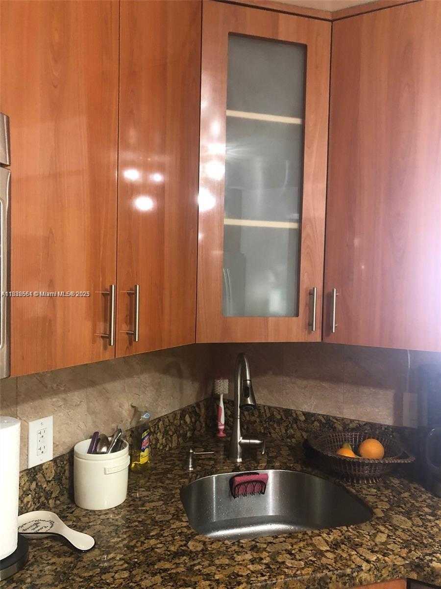 Small Image of 1865 SOUTH OCEAN DR #5H, Hallandale Beach Number 6