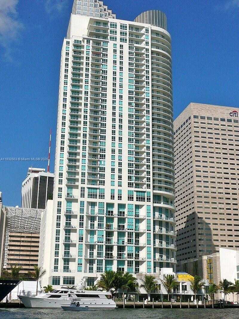 Small Image of 300 SOUTH BISCAYNE BLVD #T-3201, Miami Number 25