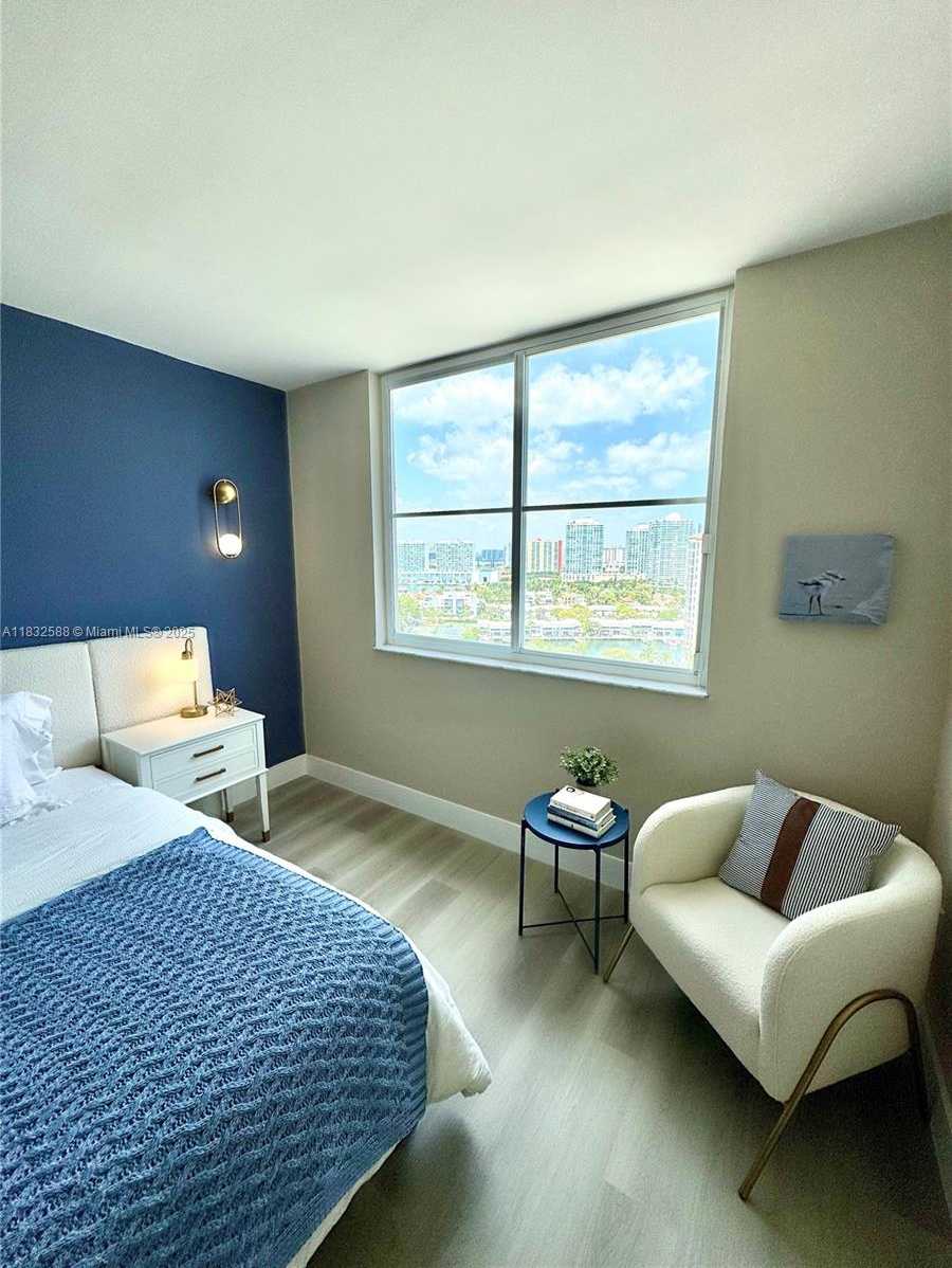 Small Image of 300 BAYVIEW DR #1801, Sunny Isles Beach Number 24