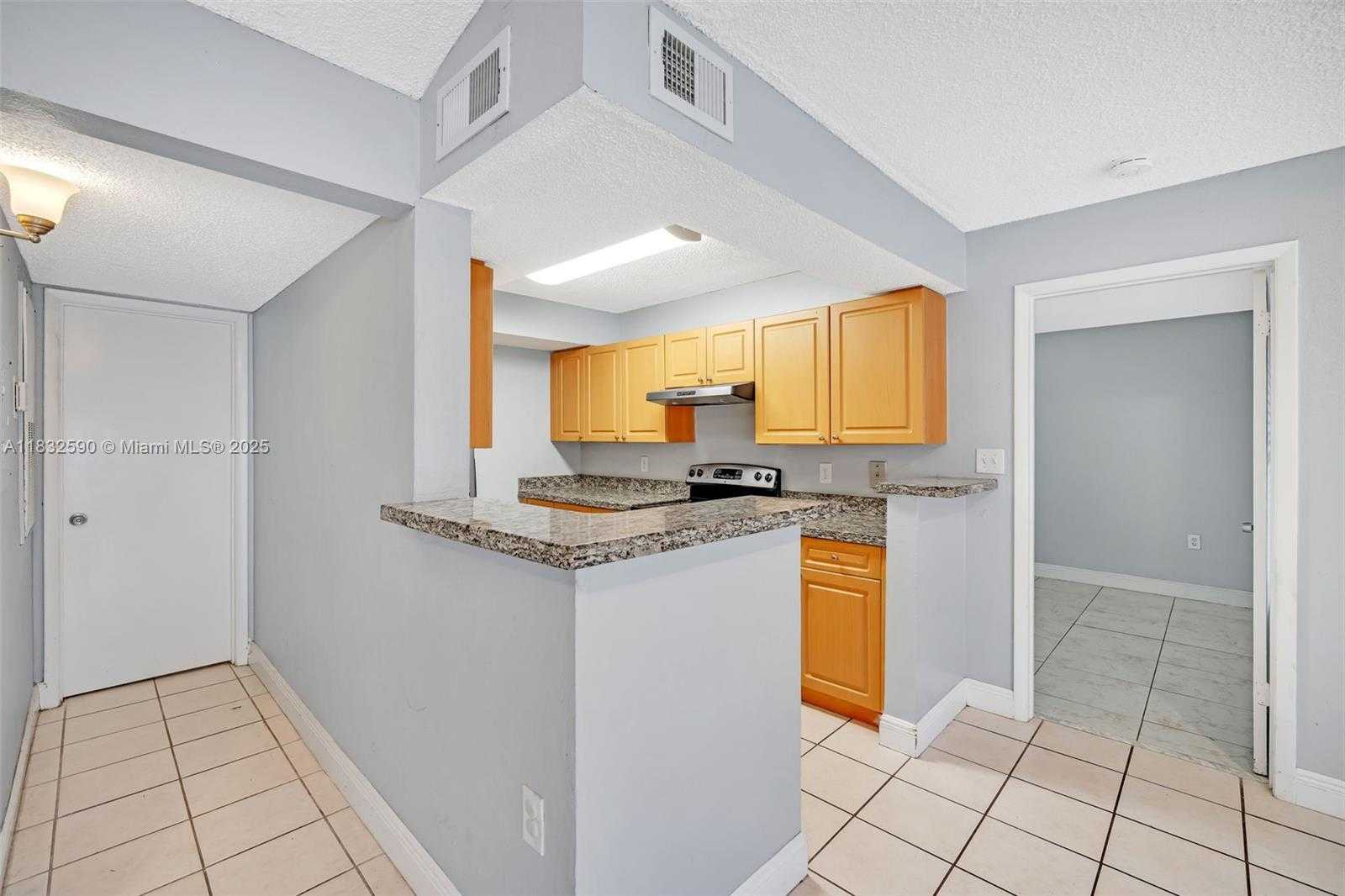 Small Image of 15560 SOUTH WEST 104TH TER #611, Miami Number 11