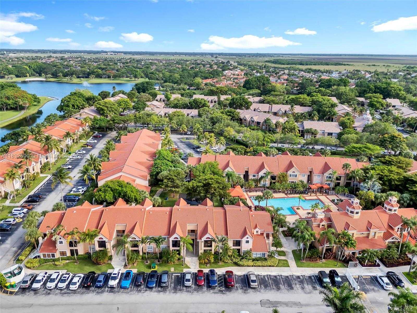 Small Image of 15560 SOUTH WEST 104TH TER #611, Miami Number 34