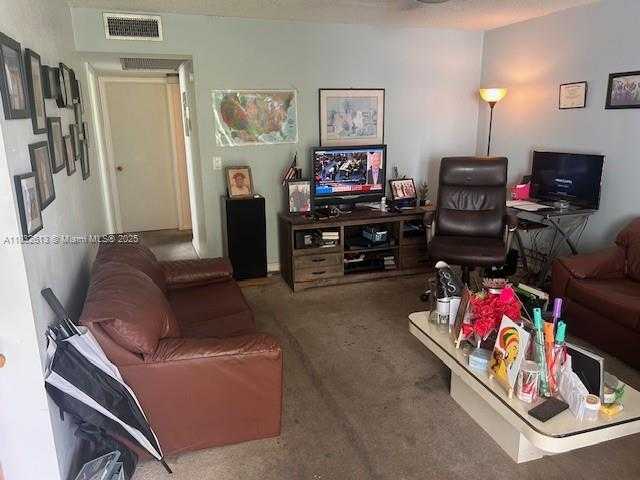 Small Image of 367 SHEFFIELD O #O, West Palm Beach Number 2