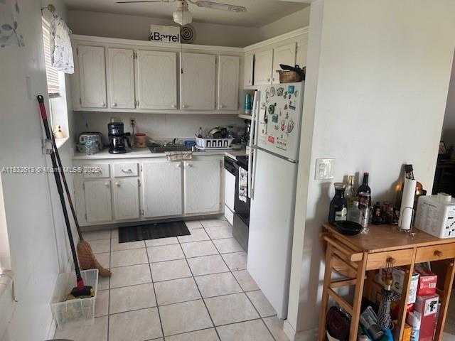 Small Image of 367 SHEFFIELD O #O, West Palm Beach Number 3
